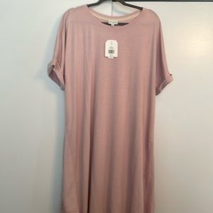 Women’s dress. Soft knit. Light pink.